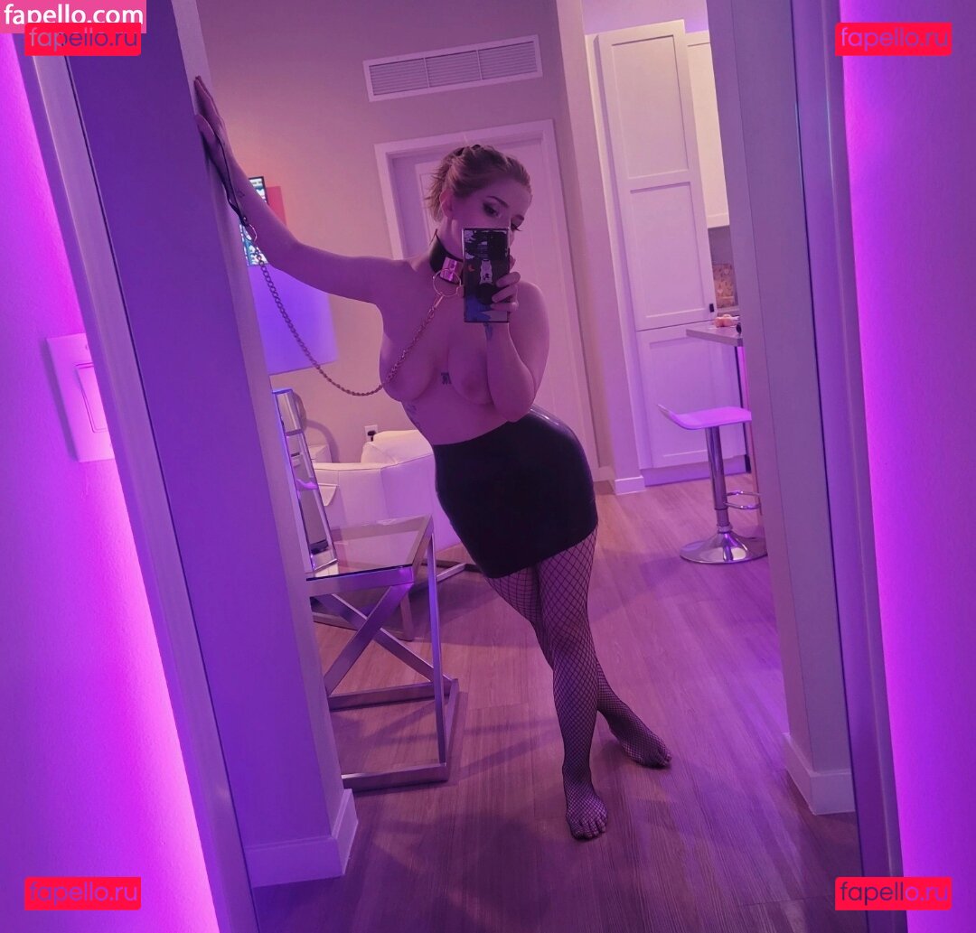 MissChanOfficial / TheMissChan Onlyfans Photo Gallery 