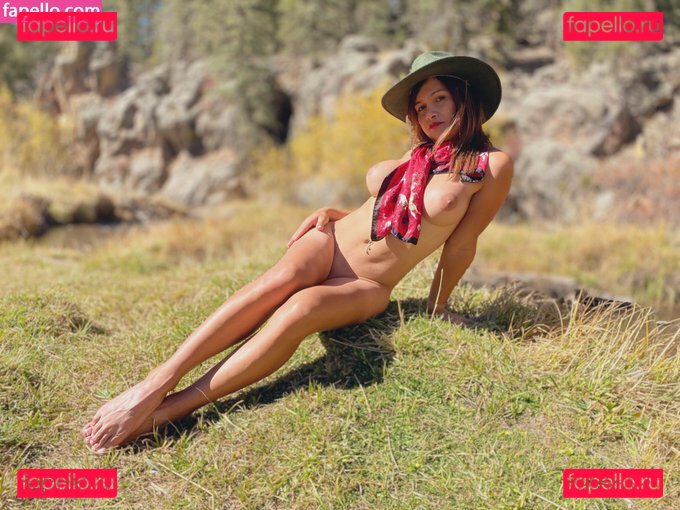 https: / sashinka2cute Onlyfans Photo Gallery 