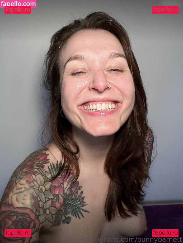 Bunny Barnett / thedolphingirl / bunnybarnett Onlyfans Photo Gallery 