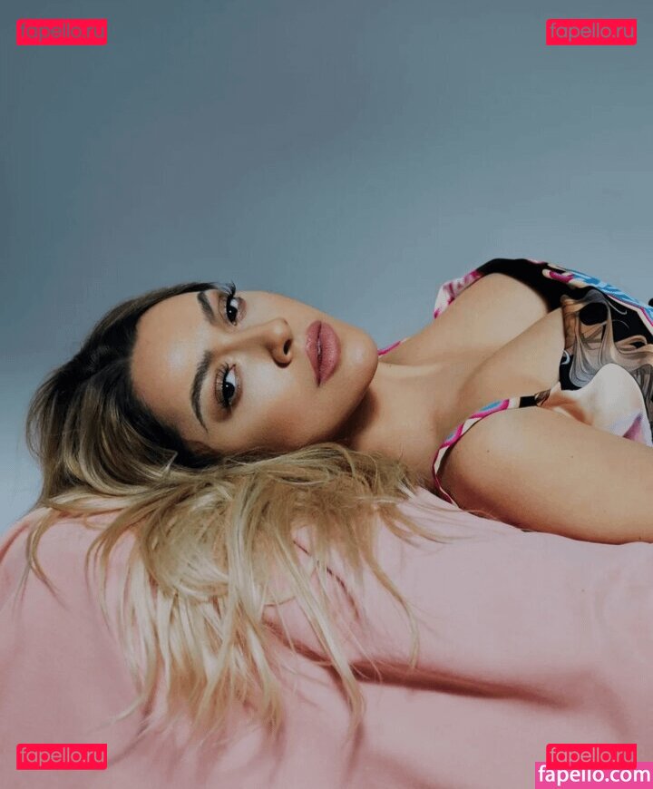 Hadise / hadisex Onlyfans Photo Gallery 