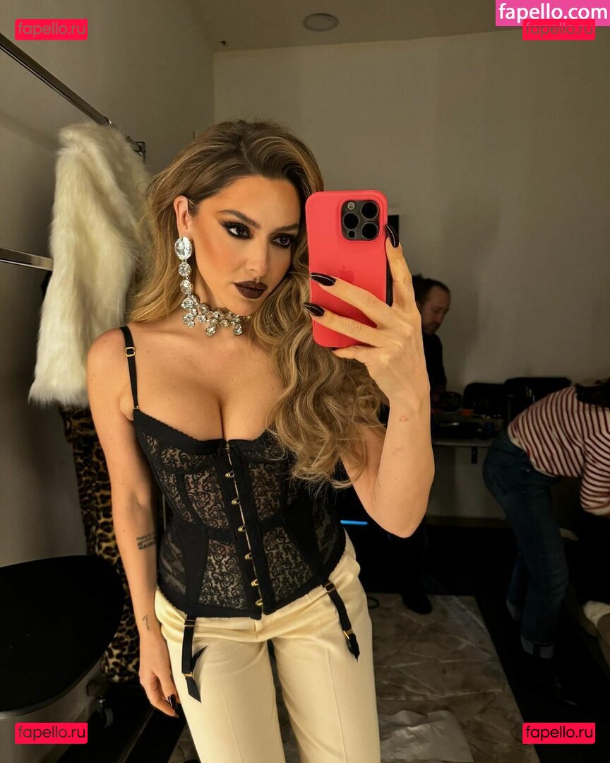 Hadise / hadisex Onlyfans Photo Gallery 
