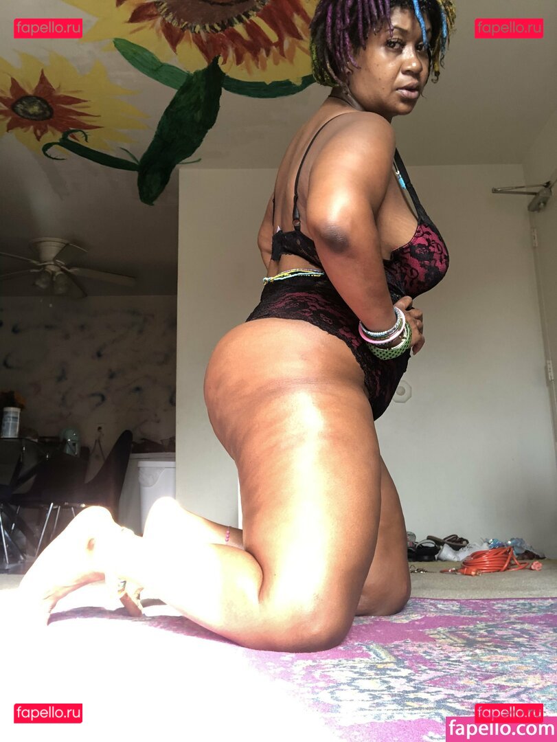 rhythmandcoils / universallovvvve Onlyfans Photo Gallery 