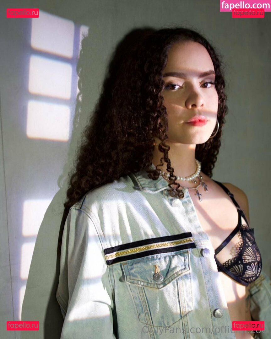 official.z.o.e / official.zoe Onlyfans Photo Gallery 