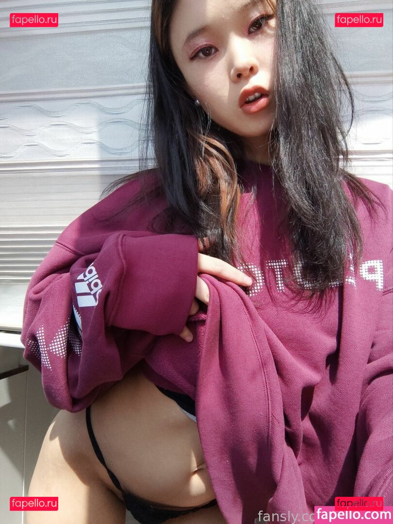 TinaKim / tinakimgallery Onlyfans Photo Gallery 