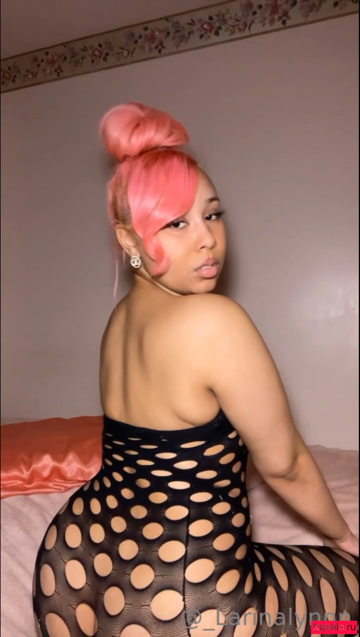 _larinalynnn / larinalynnn Onlyfans Photo Gallery 