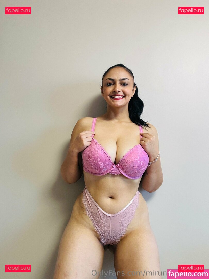 miruna.jade.free Onlyfans Photo Gallery 