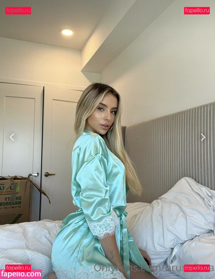 BrunaLima / xoobruna Onlyfans Photo Gallery 