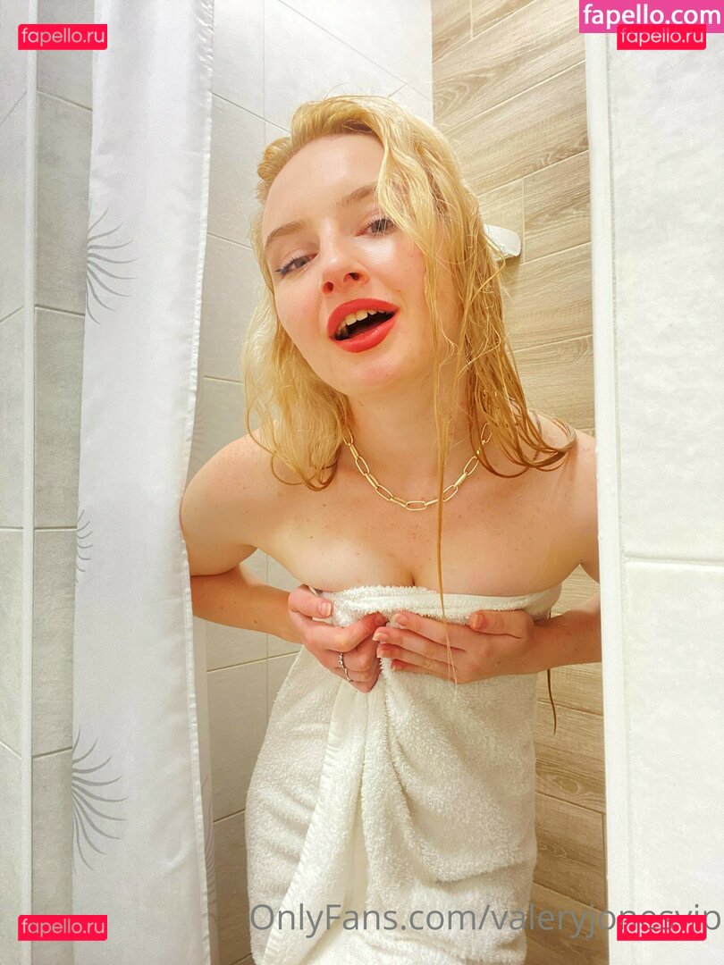 Valery Jones / https: / valeryjones_ Onlyfans Photo Gallery 