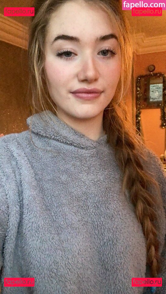 beebsinthekitchen / beeebeee000 Onlyfans Photo Gallery 