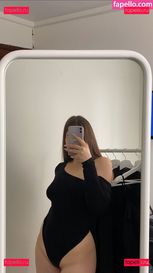 solazola / solntseall Onlyfans Photo Gallery 