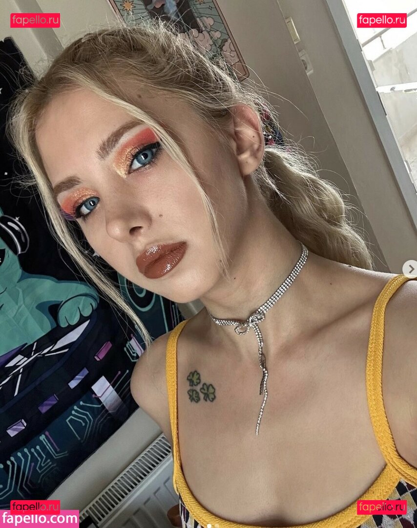 Ecem Hotoğlu / linasuozgen / mantislia Onlyfans Photo Gallery 