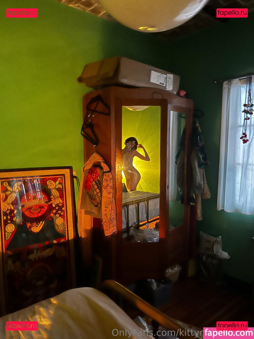 kittynippyhippie / littlenippyhippie Onlyfans Photo Gallery 