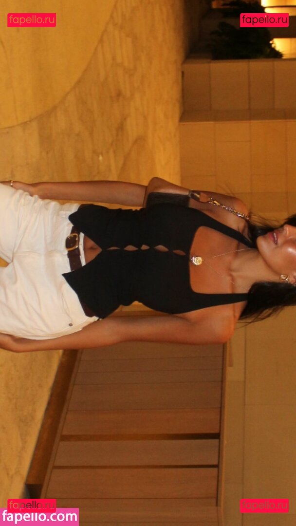 https: / liyamizrahii Onlyfans Photo Gallery 