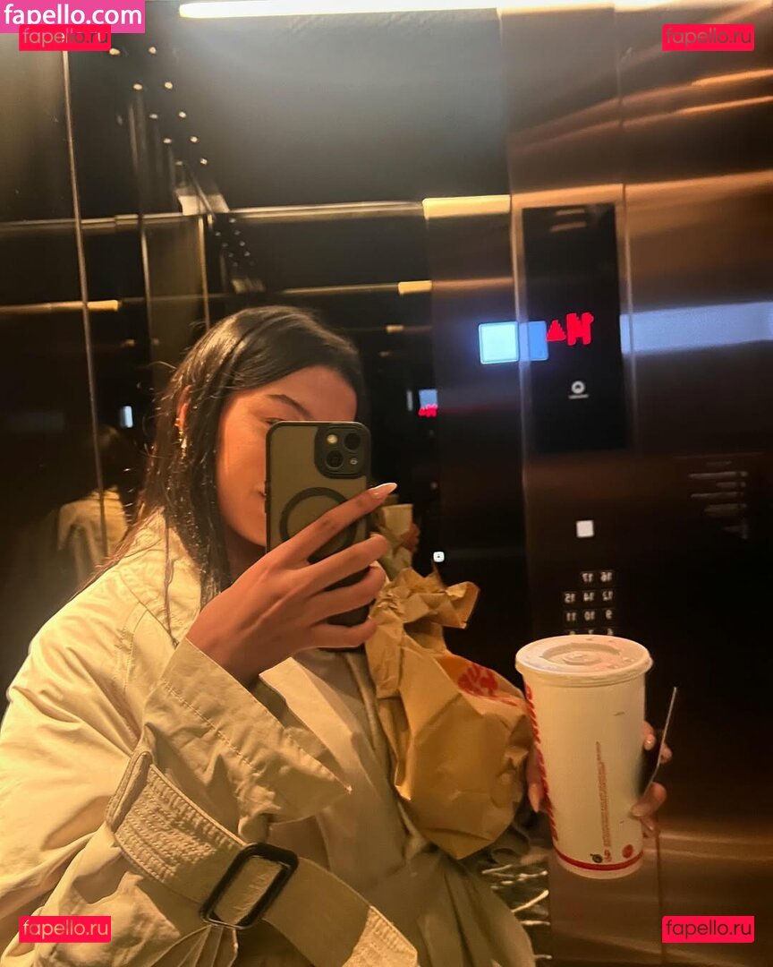 https: / liyamizrahii Onlyfans Photo Gallery 