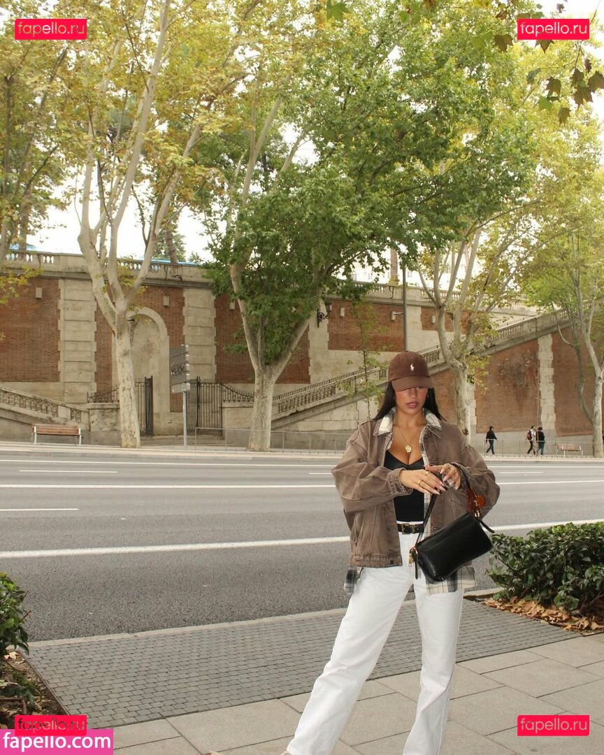 https: / liyamizrahii Onlyfans Photo Gallery 