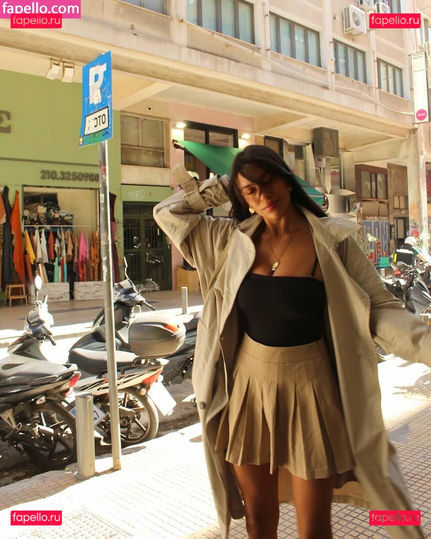 https: / liyamizrahii Onlyfans Photo Gallery 