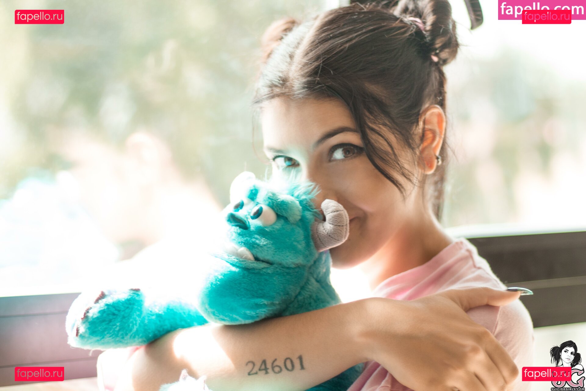 Epponine / Nynfett / eponineofficial Onlyfans Photo Gallery 