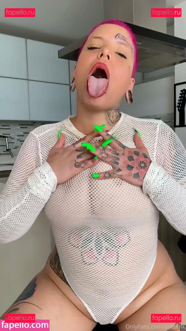 ariapink / ariapinktv Onlyfans Photo Gallery 