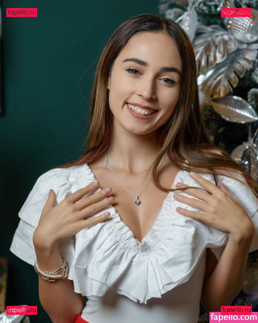 Andra Gogan Onlyfans Photo Gallery 