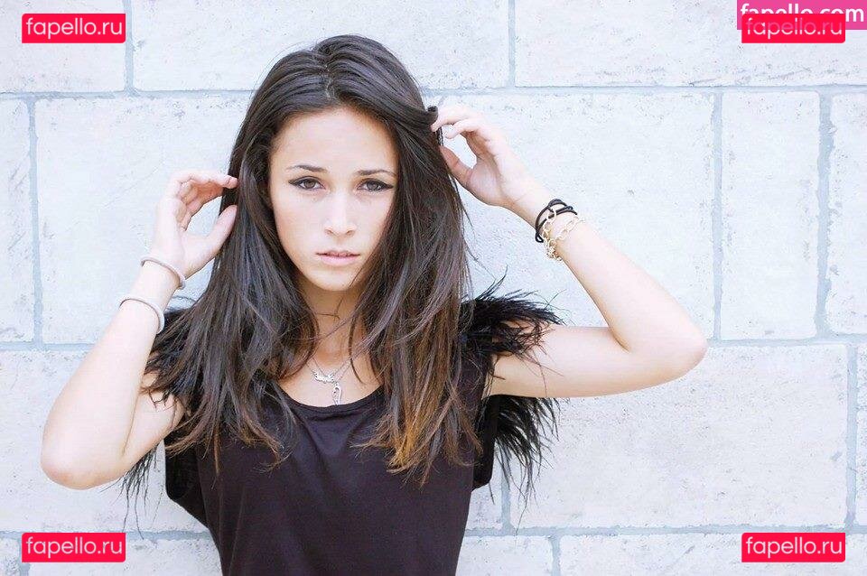 Andra Gogan Onlyfans Photo Gallery 