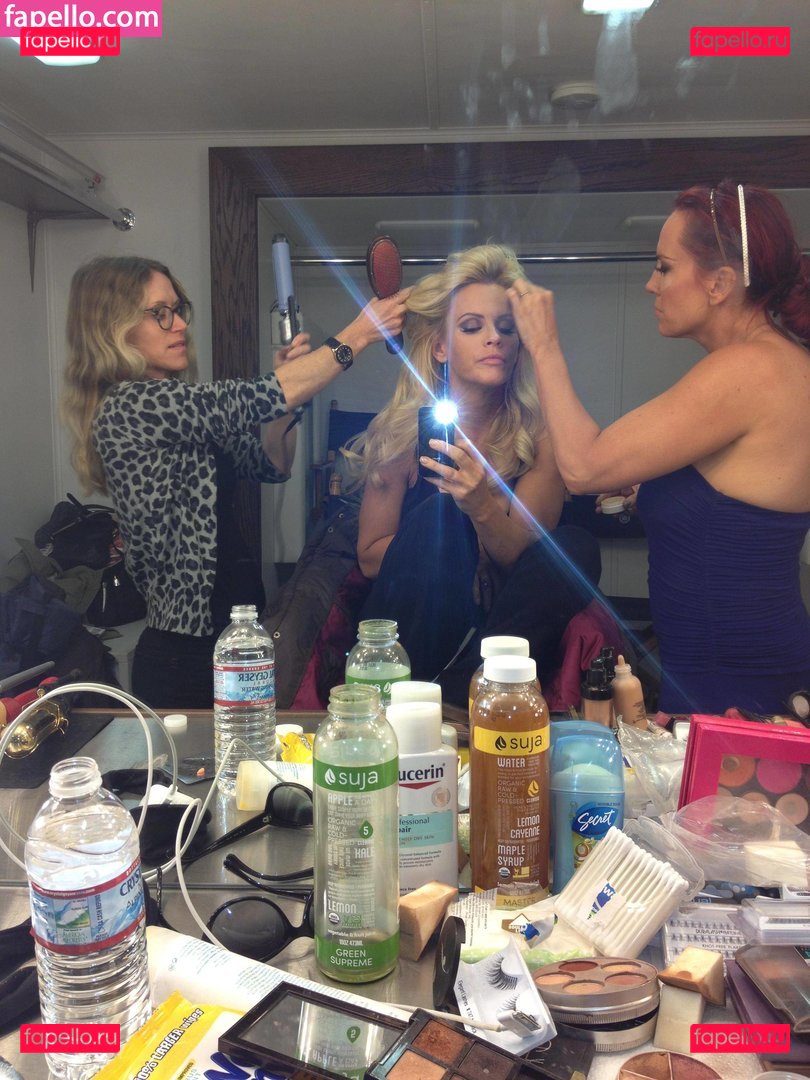 Jenny McCarthy / JennyMcCarthy Onlyfans Photo Gallery 