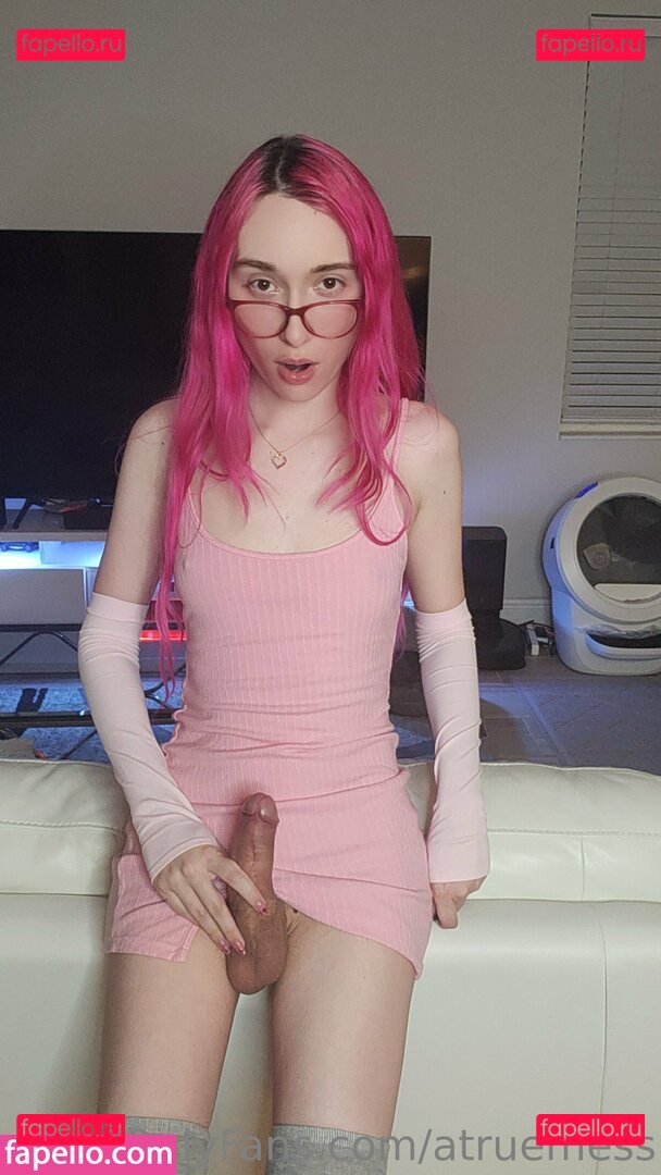 Ahegao Succubus / atruemess Onlyfans Photo Gallery 