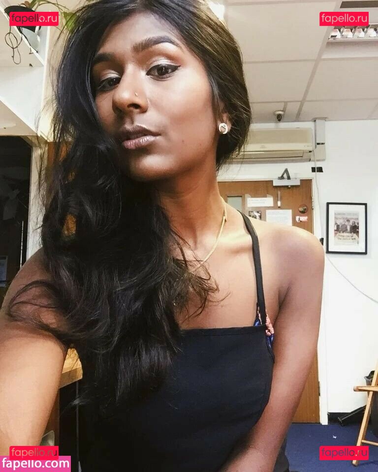 Ash Sarkar / ayocaesar Onlyfans Photo Gallery 