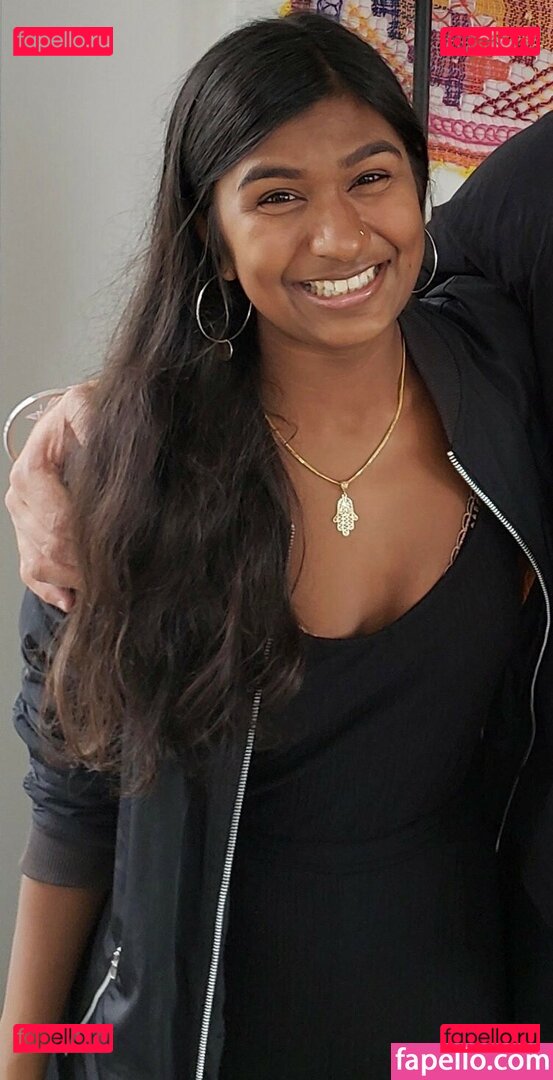 Ash Sarkar / ayocaesar Onlyfans Photo Gallery 