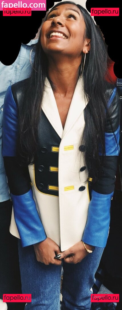 Ash Sarkar / ayocaesar Onlyfans Photo Gallery 