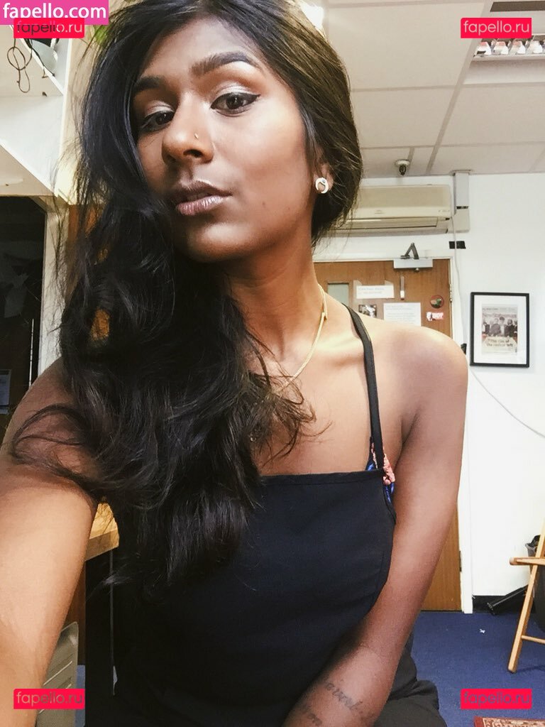 Ash Sarkar / ayocaesar Onlyfans Photo Gallery 