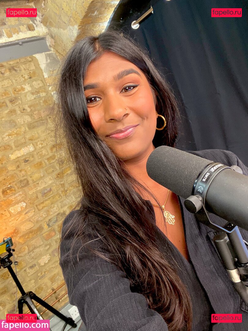 Ash Sarkar / ayocaesar Onlyfans Photo Gallery 