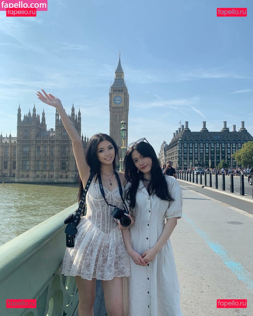 zigechez / 紫格 Onlyfans Photo Gallery 