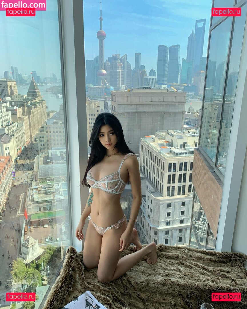 zigechez / 紫格 Onlyfans Photo Gallery 