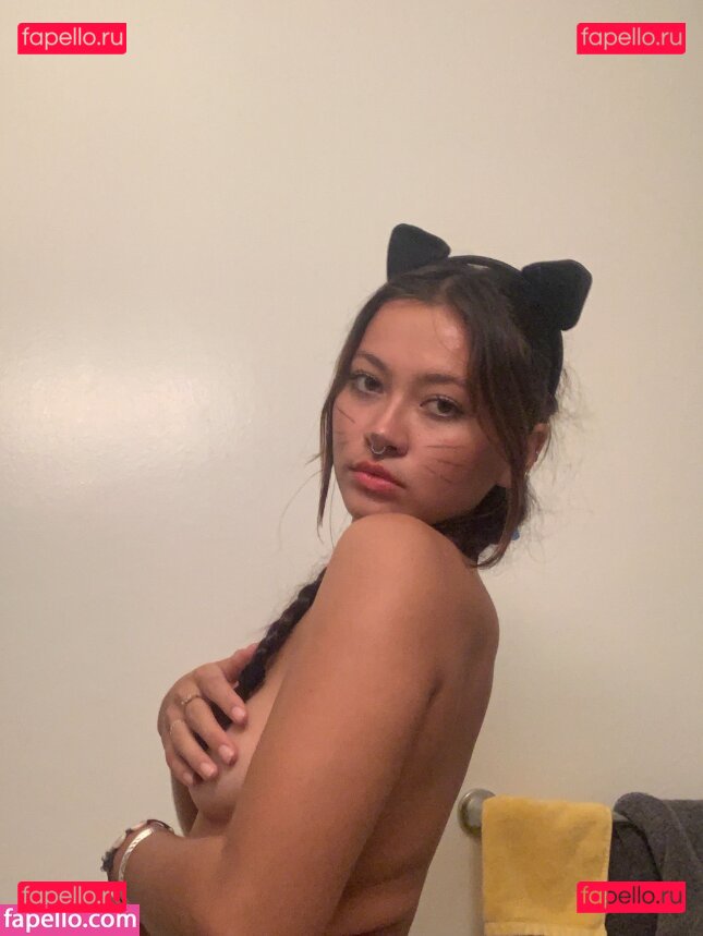 Aina.loves / Seaafoam / ainaaaa808 Onlyfans Photo Gallery 