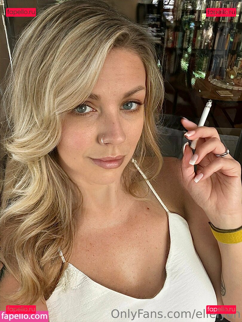 ellelyon / just.ellelyon Onlyfans Photo Gallery 