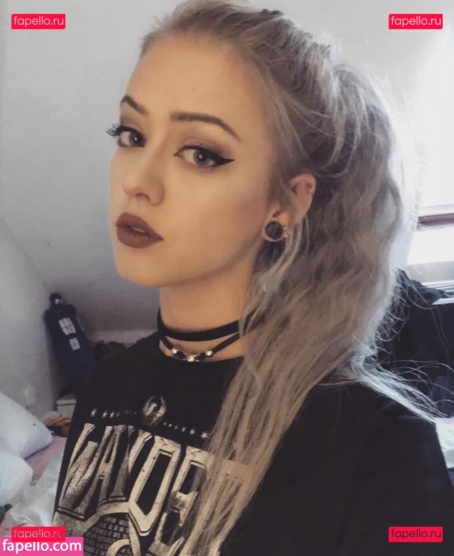 Farbenfuchs / Leslie / farbenfuchs_ Onlyfans Photo Gallery 