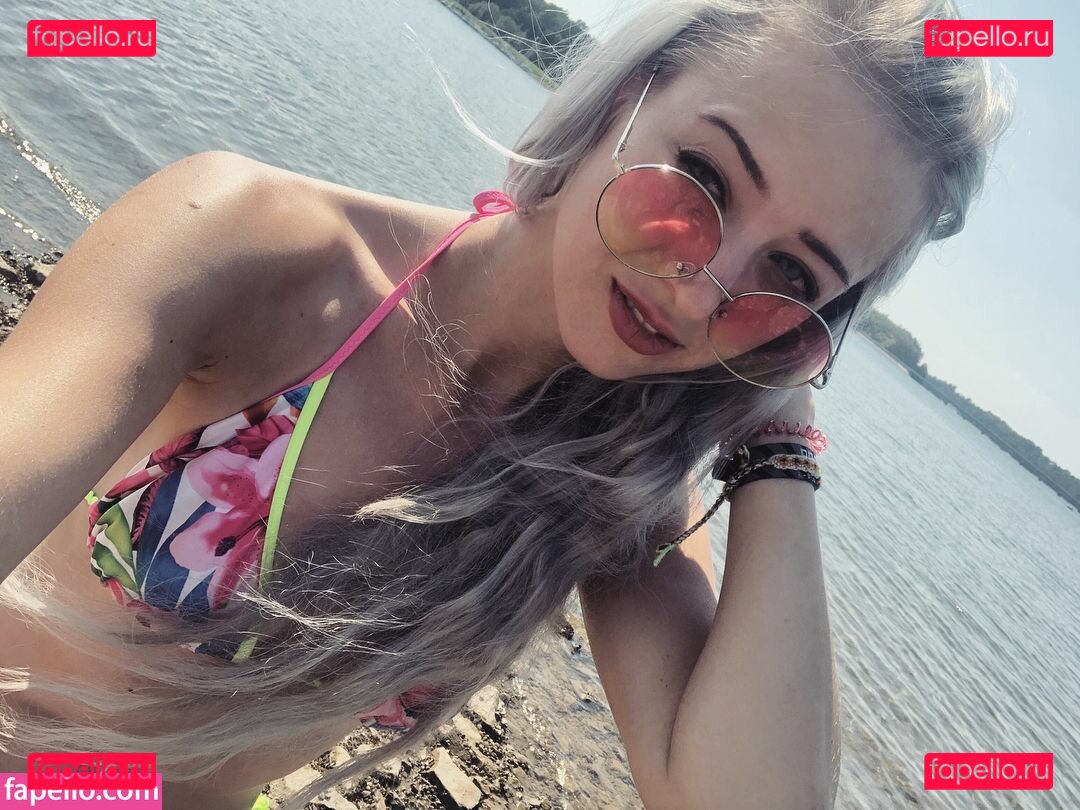 Farbenfuchs / Leslie / farbenfuchs_ Onlyfans Photo Gallery 