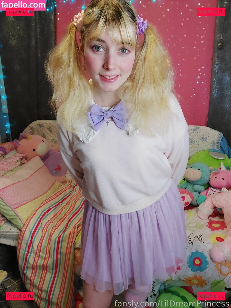 LilDreamPrincess / teenyrinne Onlyfans Photo Gallery 