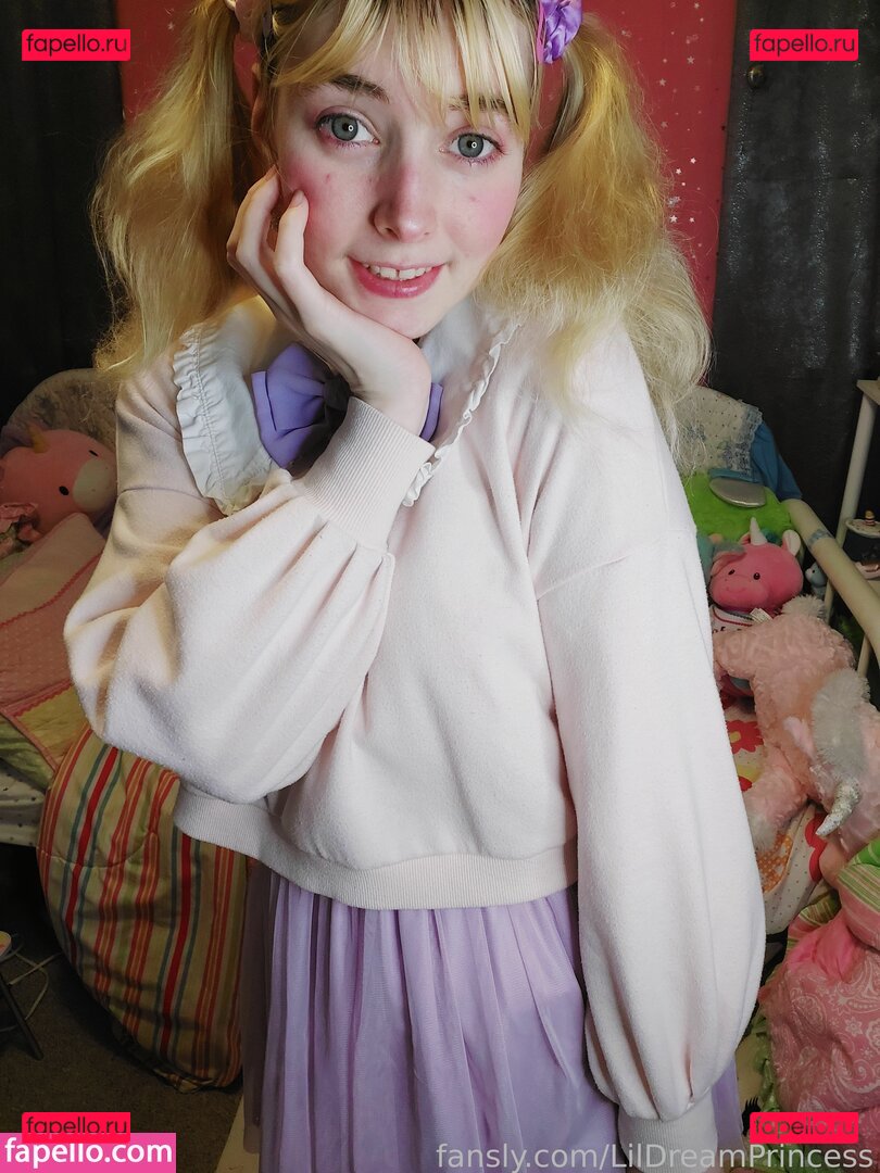 LilDreamPrincess / teenyrinne Onlyfans Photo Gallery 