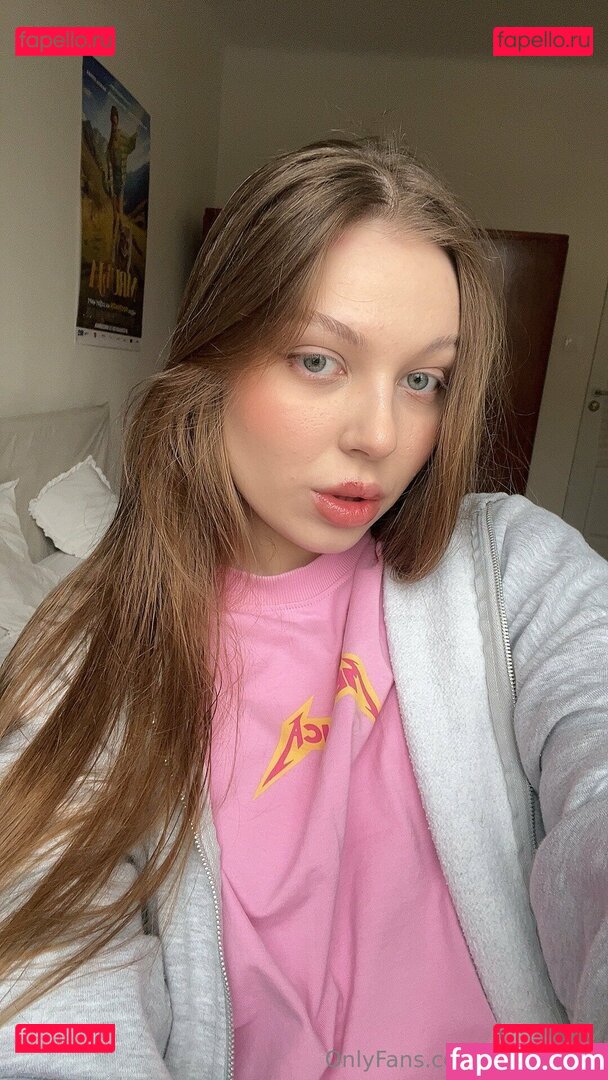 Kleo / moon_less / moonless_sa Onlyfans Photo Gallery 