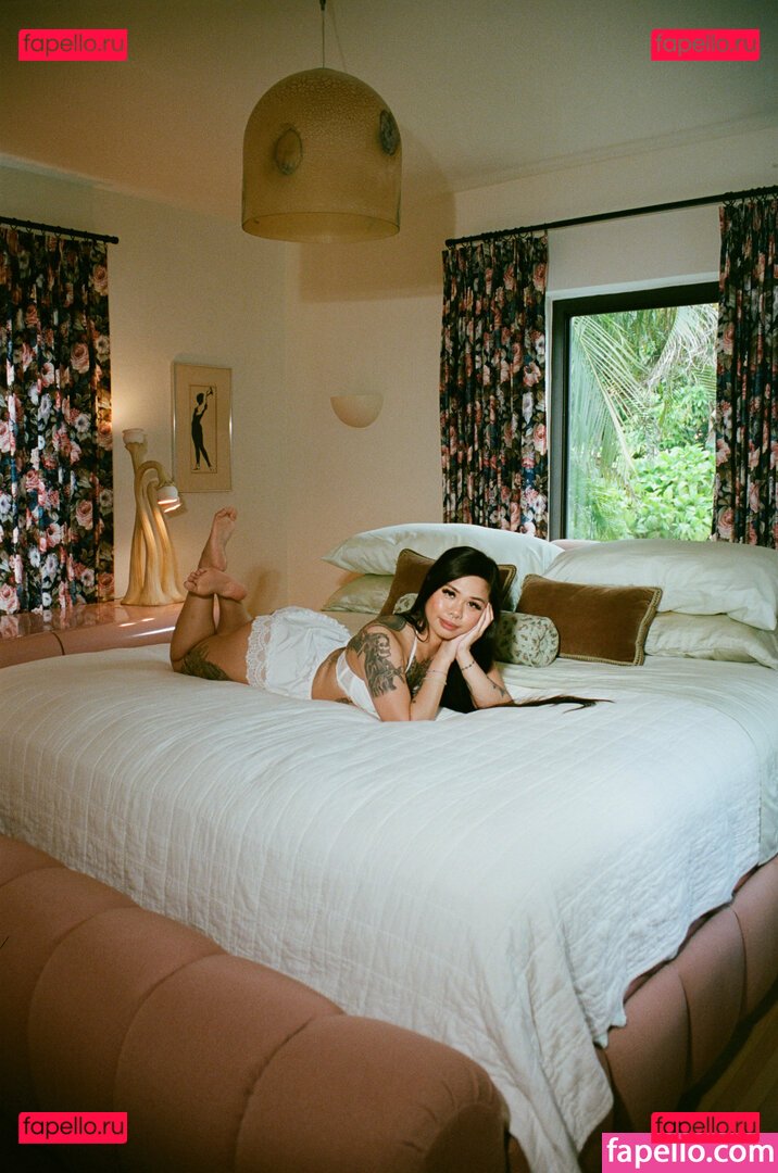 millknhvney Onlyfans Photo Gallery 