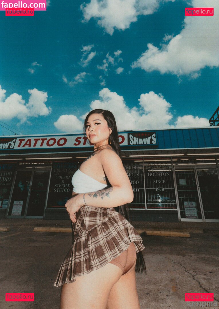 millknhvney Onlyfans Photo Gallery 