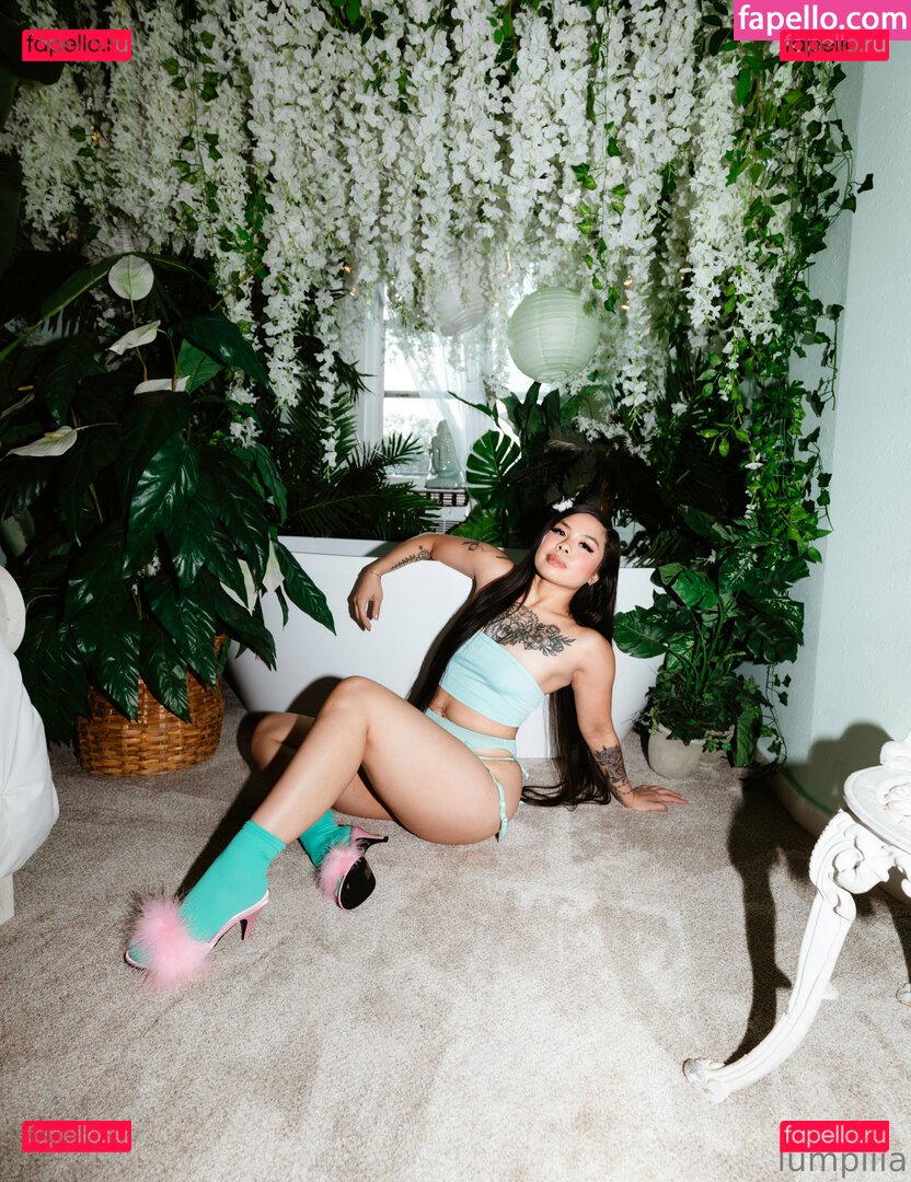 millknhvney Onlyfans Photo Gallery 