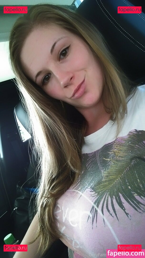 julia-jones-rocks / juliarjones Onlyfans Photo Gallery 