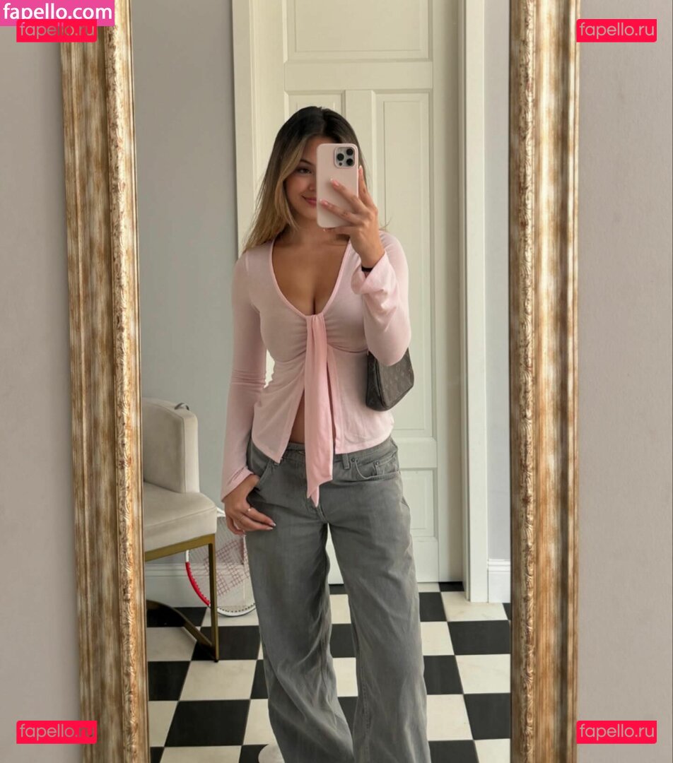 682275880 / coco.carol / cocobasics Onlyfans Photo Gallery 