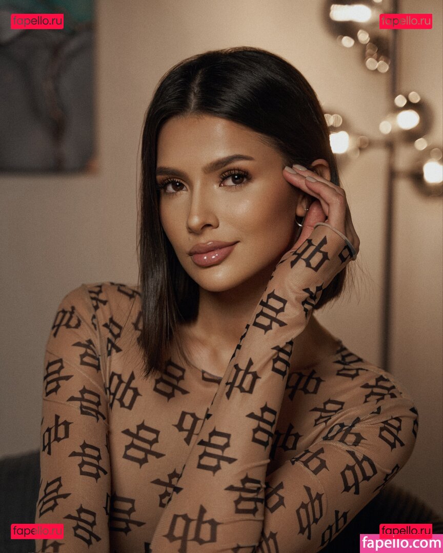 Nessa Levin / nessalevin Onlyfans Photo Gallery 