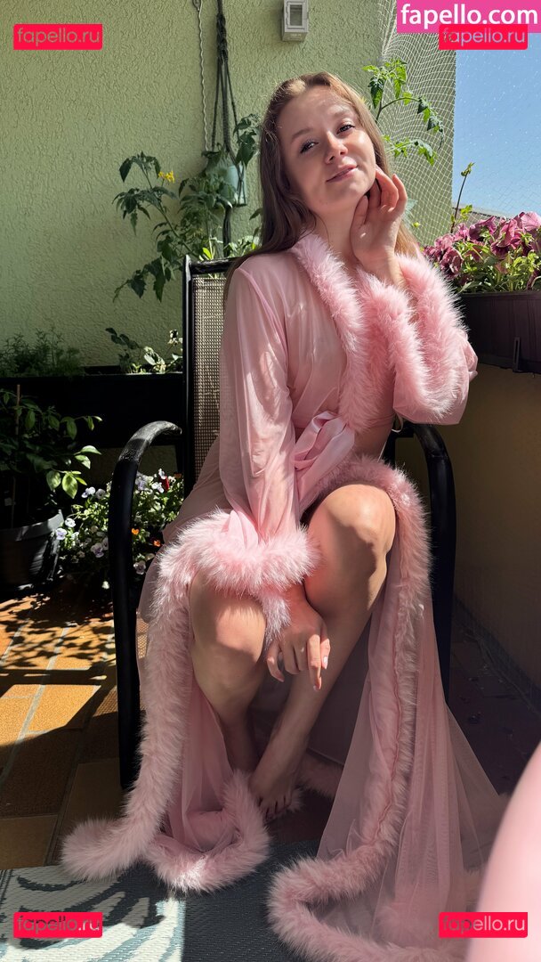 mika_tyan Onlyfans Photo Gallery 