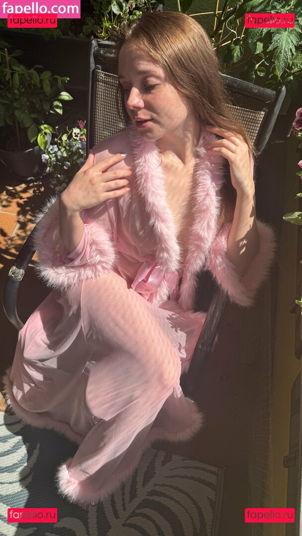 mika_tyan Onlyfans Photo Gallery 