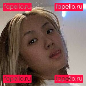 officialairlia / officialkylie Onlyfans Photo Gallery 