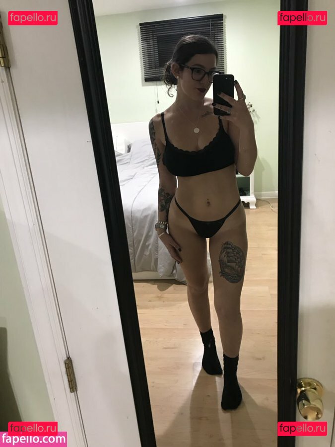 emmmy / emmmybaby / emmykgk00 / https: Onlyfans Photo Gallery 